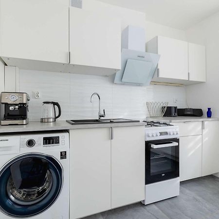 Colorful Studio Near The Spodek Arena In Katowice By Noclegi Renters Εξωτερικό φωτογραφία