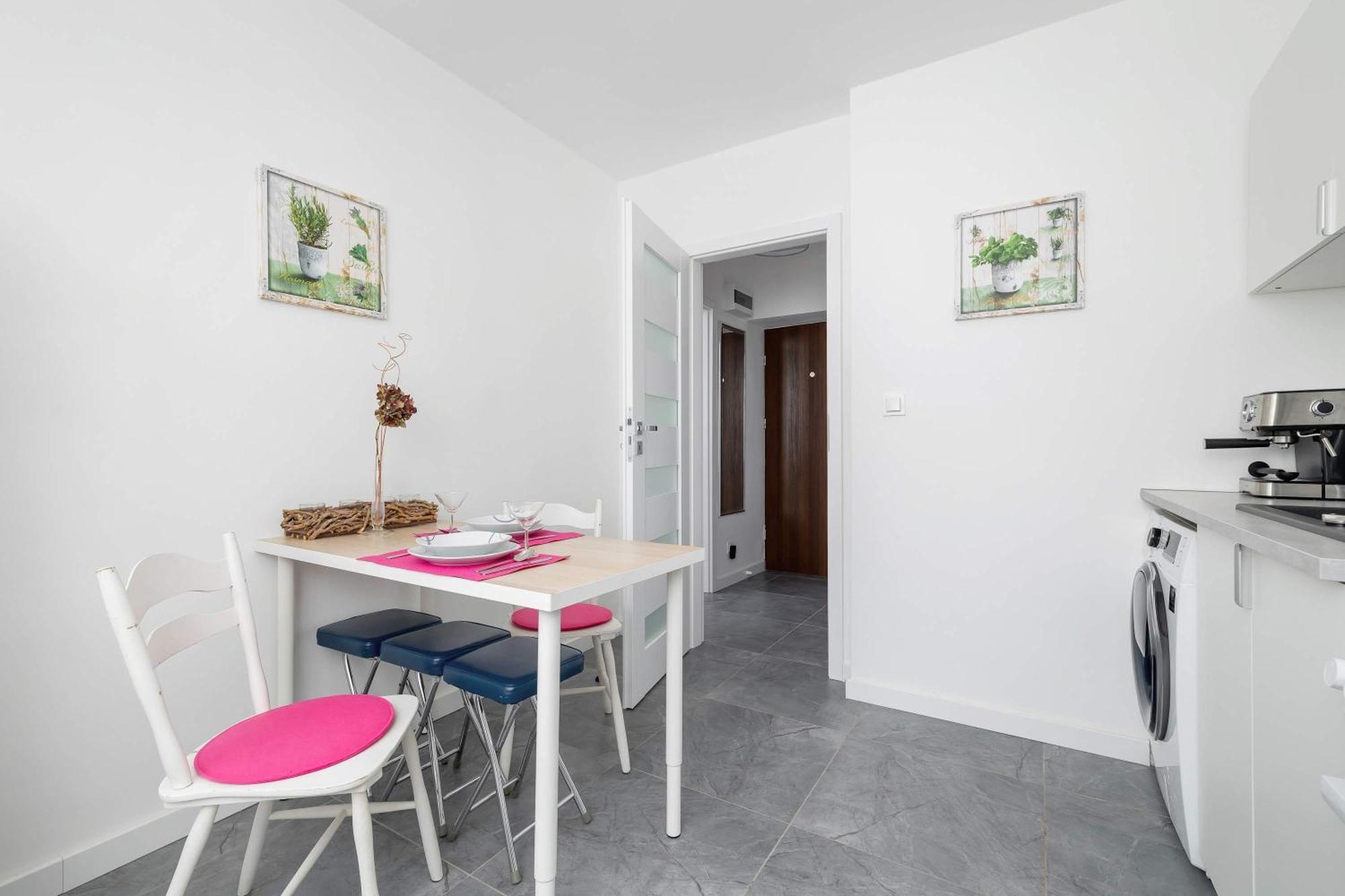 Colorful Studio Near The Spodek Arena In Katowice By Noclegi Renters Εξωτερικό φωτογραφία